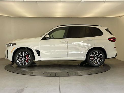 New 2026 BMW X5 xDrive40i w/ M Sport Package AWD/4WD image 2