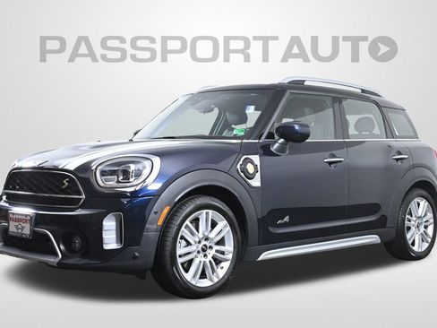 Certified 2022 MINI Cooper Countryman SE w/ Convenience Package image 1