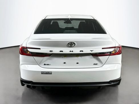 Used 2026 Toyota Camry SE FWD image 6