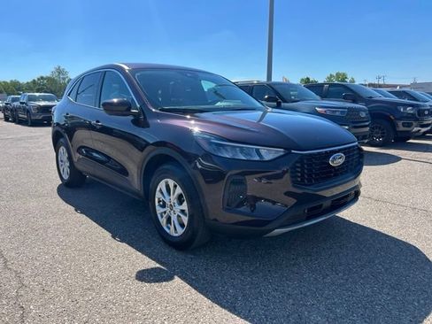 Certified 2023 Ford Escape Active w/ Tech Pack #2 AWD/4WD image 2