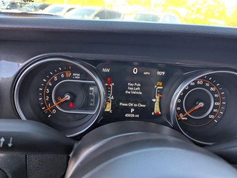 Used 2022 Jeep Gladiator Sport AWD/4WD image 29