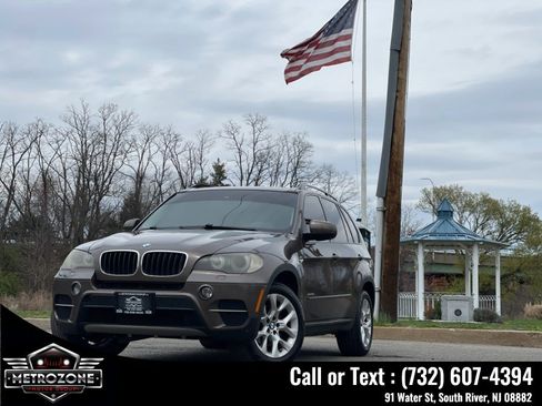 Used 2011 BMW X5 xDrive35i w/ Technology Pkg AWD/4WD image 16