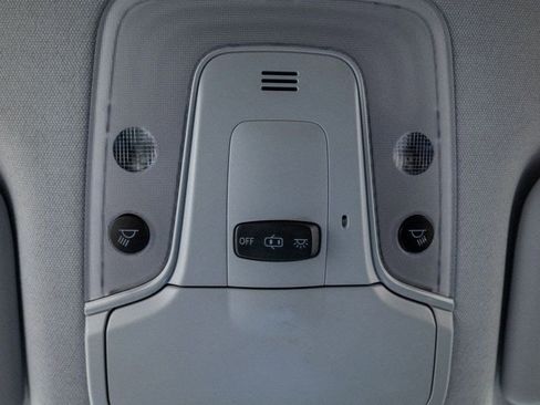 Used 2017 Toyota Prius Three image 23