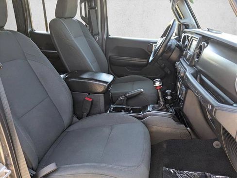 Used 2018 Jeep Wrangler Unlimited Sport AWD/4WD image 20