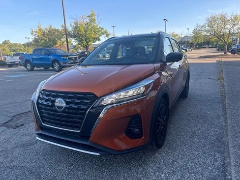 Certified 2023 Nissan Kicks SR w/ SR Premium Package FWD image 5