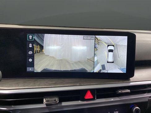 Used 2025 Kia Sorento SX image 11