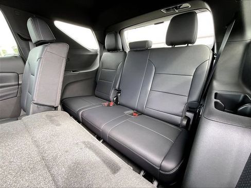 New 2027 Chevrolet Traverse LT w/ Driver Confidence Package AWD/4WD image 27