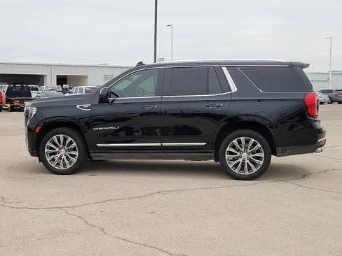 Used 2021 GMC Yukon Denali w/ Denali Premium Package AWD/4WD image 2