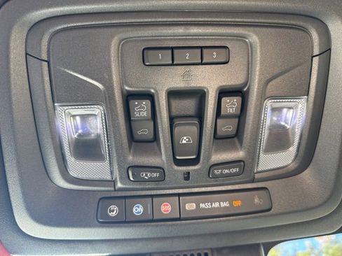 Used 2024 GMC Sierra 1500 AT4X image 28