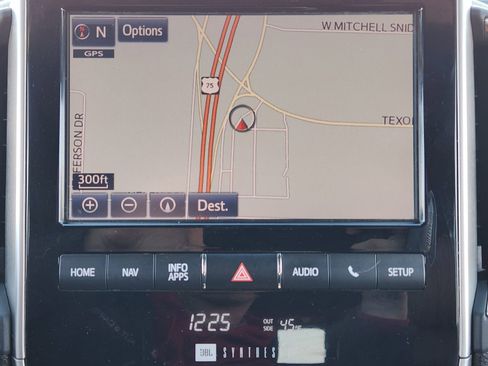 Used 2021 Toyota Land Cruiser image 21