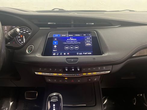 Used 2020 Cadillac XT4 Sport image 21