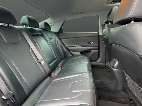Used 2023 Hyundai Elantra Limited FWD image 25