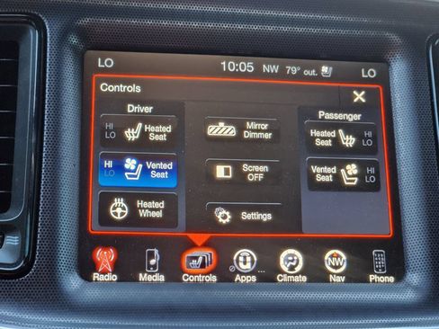 Used 2016 Dodge Challenger SRT RWD image 23