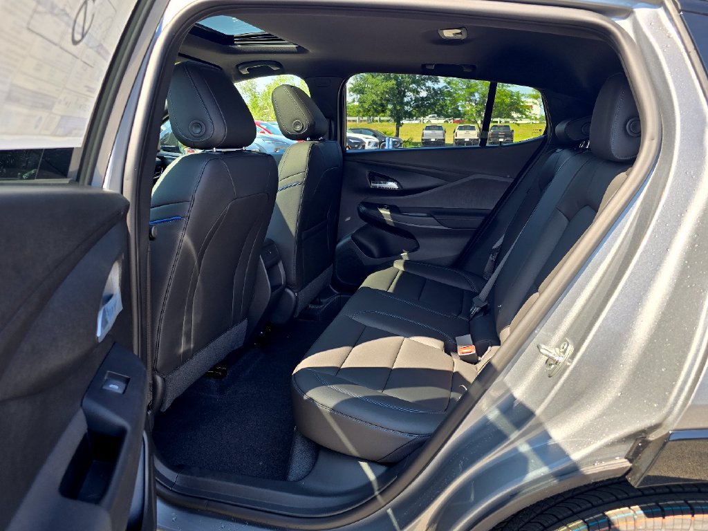 New 2026 Buick Envista Sport Touring w/ Convenience I Package FWD image 25