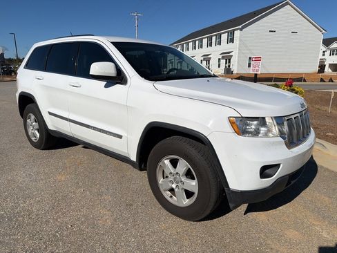 Used 2013 Jeep Grand Cherokee Laredo image 5