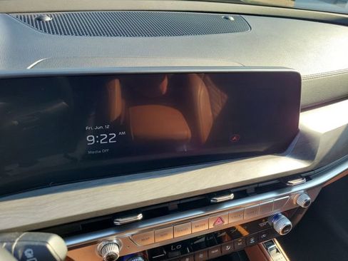 Used 2025 Kia Telluride AWD image 31