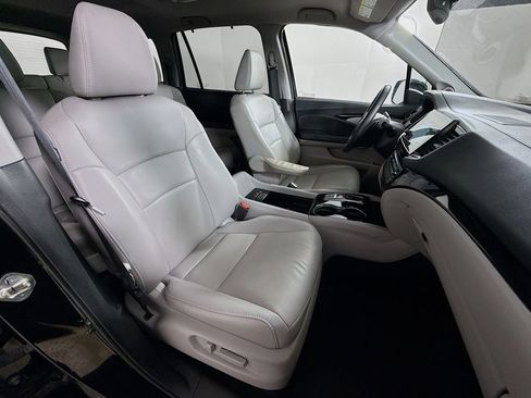 Used 2019 Honda Pilot Touring image 28
