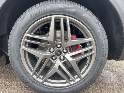 New 2026 Ford Explorer ST-Line w/ ST-Line Street Pack image 6