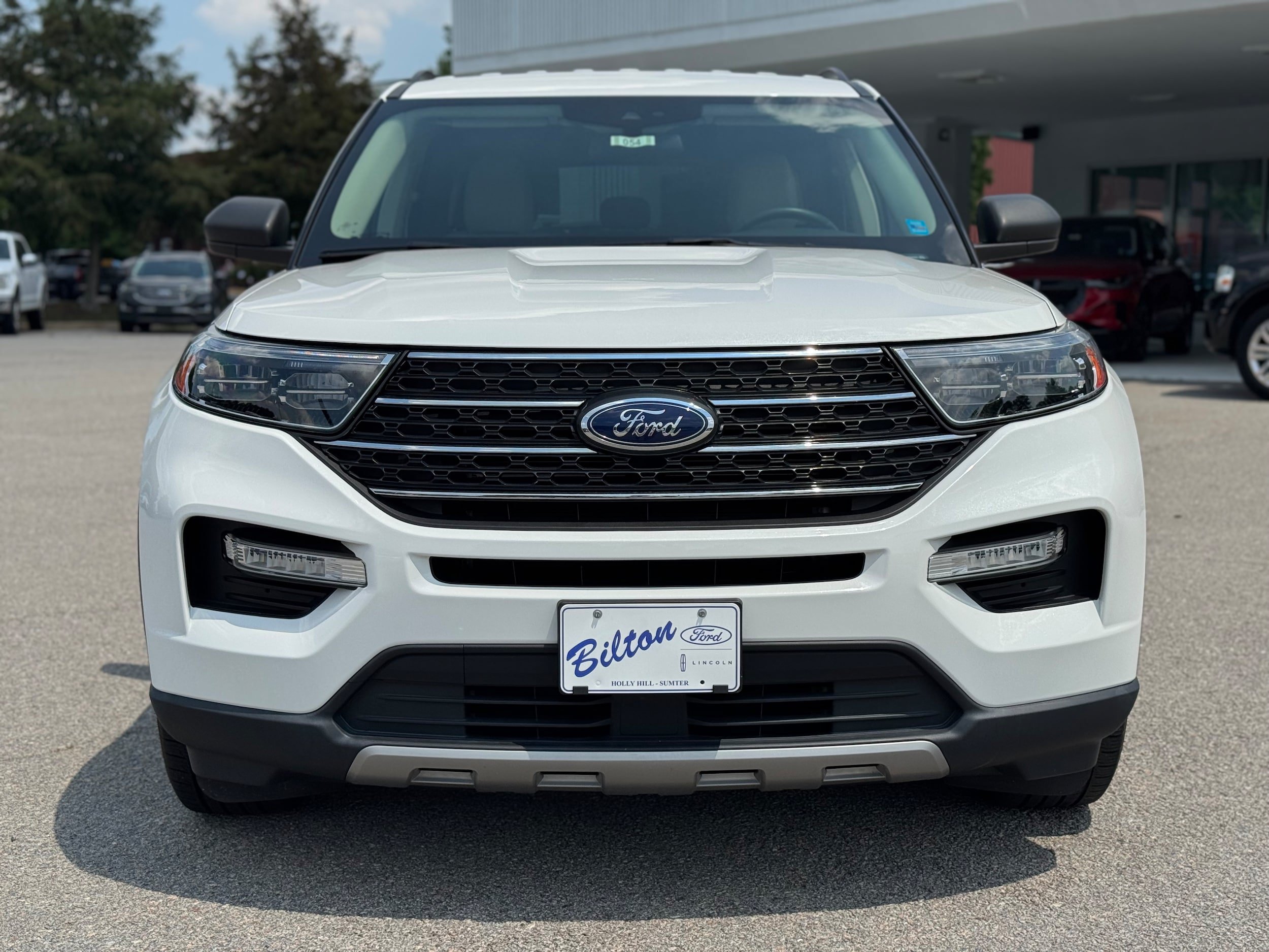 Used 2023 Ford Explorer XLT w/ Equipment Group 202A RWD image 3