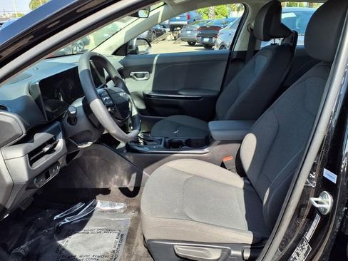 Used 2025 Kia K4 FWD image 14