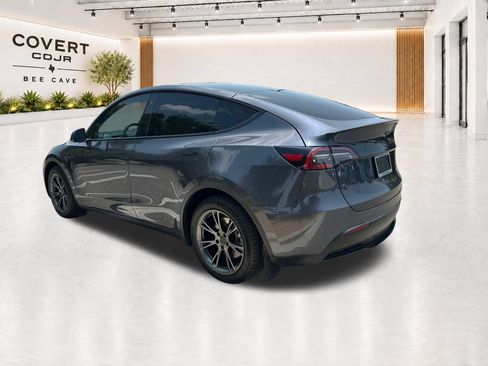 Used 2022 Tesla Model Y Long Range AWD/4WD image 10