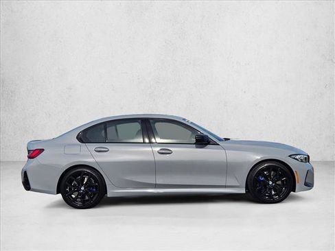 Used 2025 BMW 330i Sedan w/ M Sport Package image 4