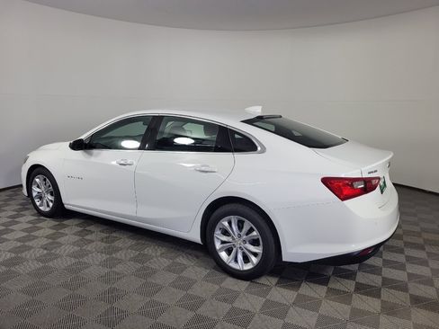 Used 2025 Chevrolet Malibu LT FWD image 3