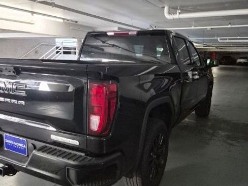 Used 2023 GMC Sierra 1500 Elevation RWD image 2