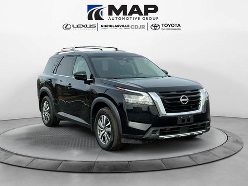 Used 2023 Nissan Pathfinder SL image 7