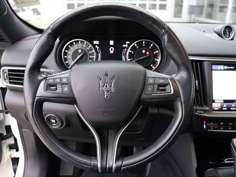 Used 2022 Maserati Levante Modena image 20