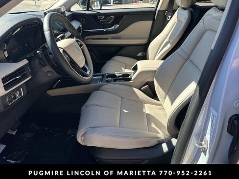 New 2026 Lincoln Corsair Reserve image 9