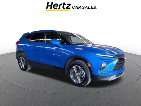 Used 2025 Chevrolet Blazer LT image 1