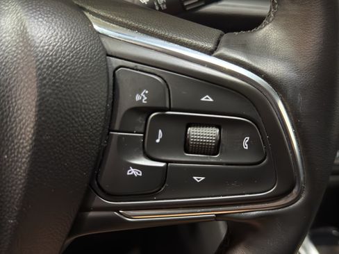 Used 2025 Buick Envista Preferred w/ Convenience I Package FWD image 25