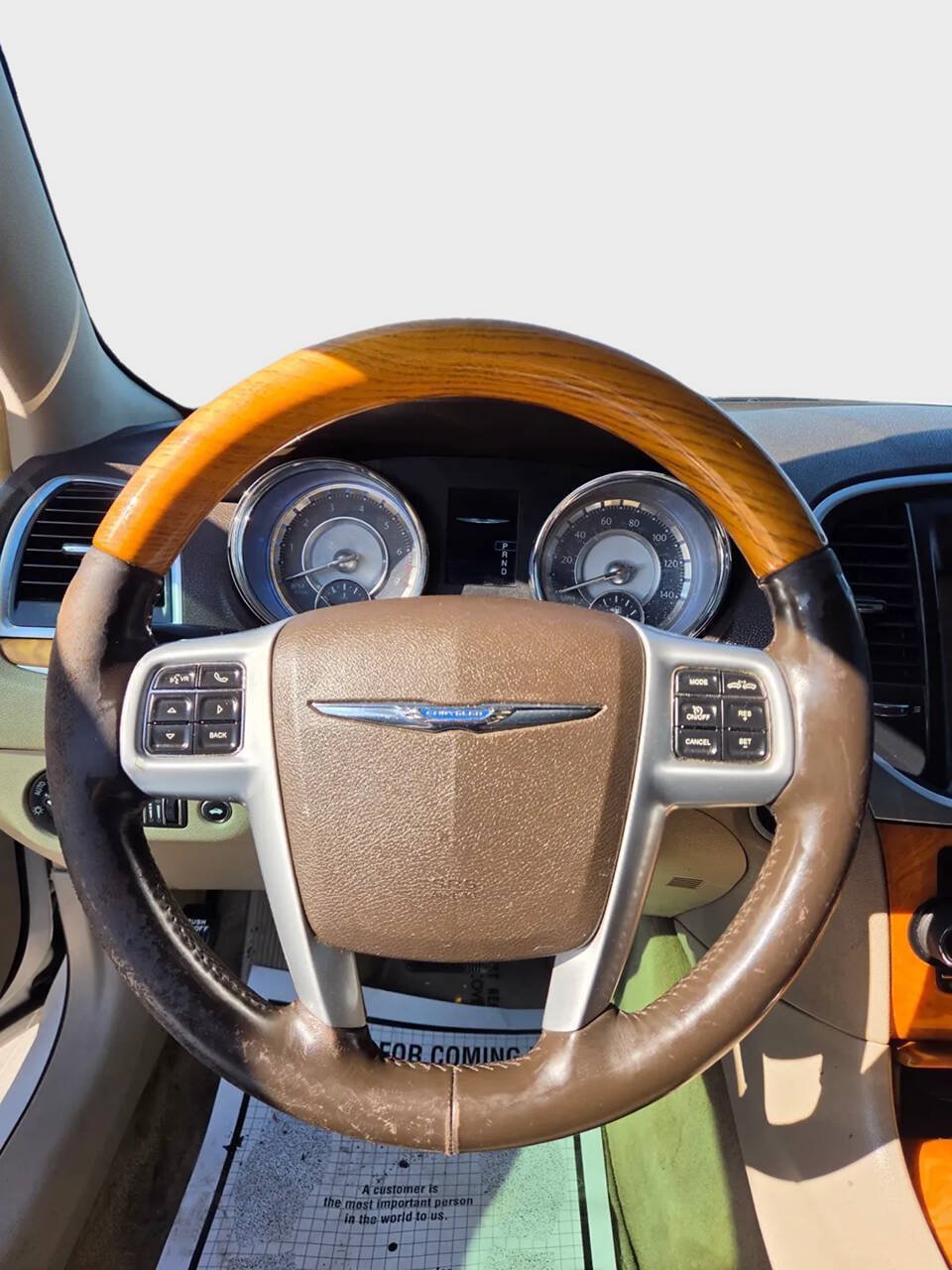 Used 2014 Chrysler 300 C AWD/4WD image 7