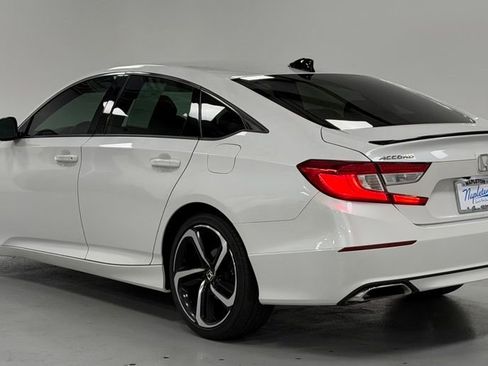 Used 2022 Honda Accord Sport image 3