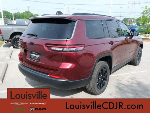 New 2026 Jeep Grand Cherokee L 4WD image 8