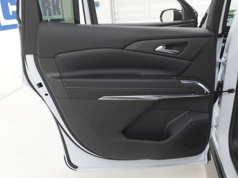 New 2026 Chevrolet Traverse LT FWD image 21