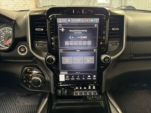 Used 2023 RAM 1500 Big Horn AWD/4WD image 18