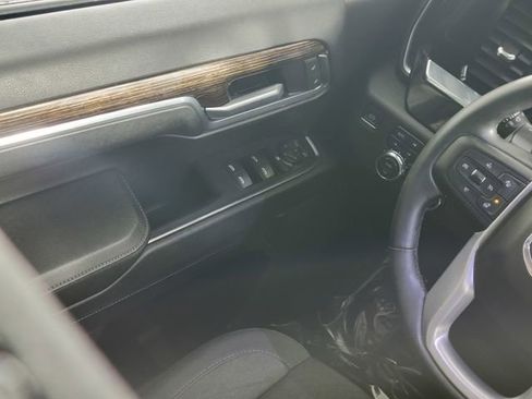 Used 2023 GMC Sierra 1500 Elevation image 32