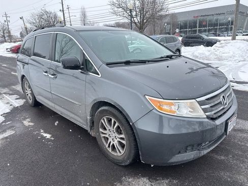 Used 2013 Honda Odyssey EX image 3