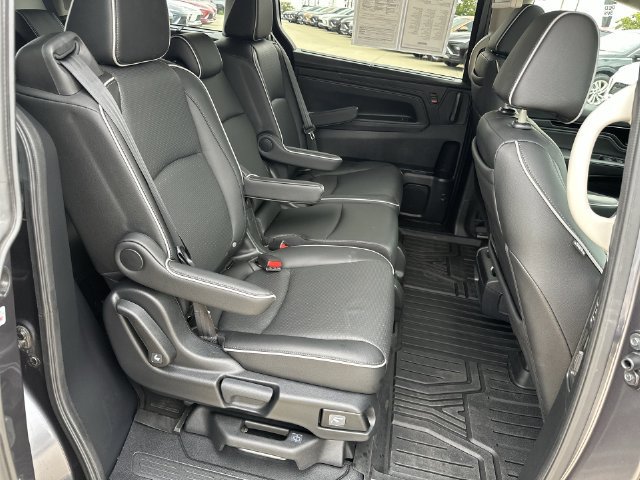 Used 2025 Honda Odyssey Elite image 32