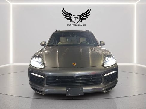 Used 2023 Porsche Cayenne AWD/4WD image 43