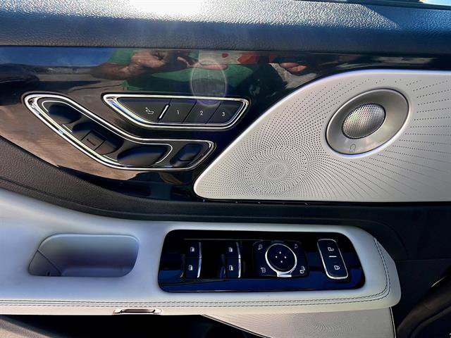 Used 2025 Lincoln Aviator Reserve w/ Luxury Package RWD image 19