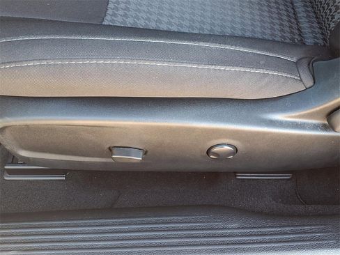 Used 2022 Dodge Challenger R/T image 21