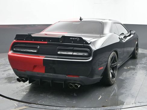 Used 2016 Dodge Challenger SRT Hellcat image 10