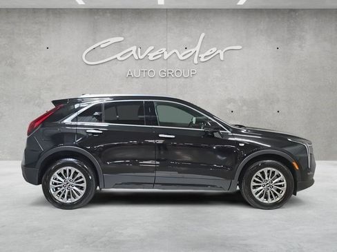 Certified 2025 Cadillac XT4 Premium Luxury AWD/4WD image 18