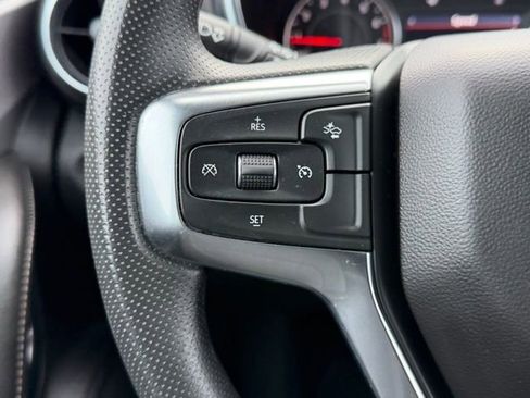 Used 2025 Chevrolet Blazer LT image 33