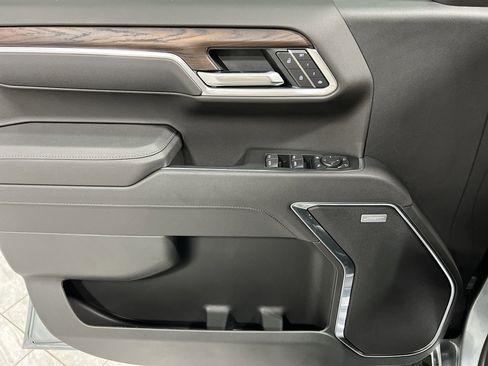 New 2026 GMC Sierra 1500 SLT image 21