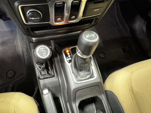 Used 2022 Jeep Wrangler Sport AWD/4WD image 23