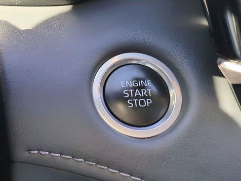 Certified 2024 Toyota Highlander XLE image 30